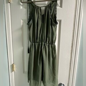 Elegant Olive Green Sleeveless dress